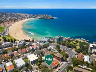 Dual-Fronted Beachside Semi with a Bright Future