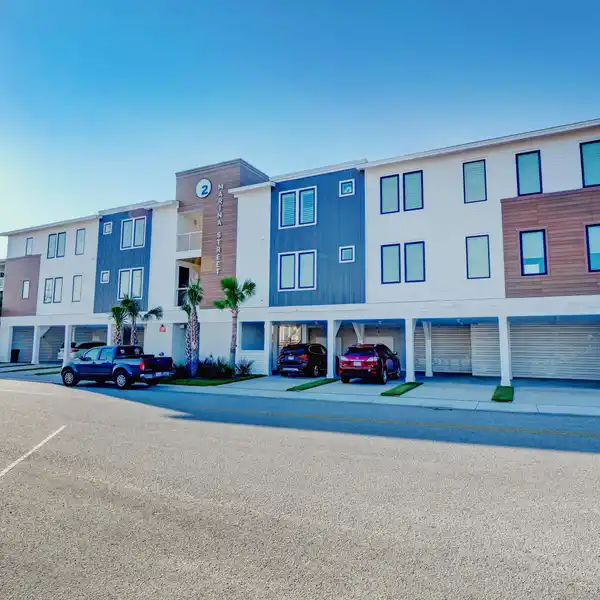 MODERN LUXURY WITH AMAZING VIEWS