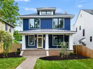 Beautifully Transformed 1920s Craftsman Home