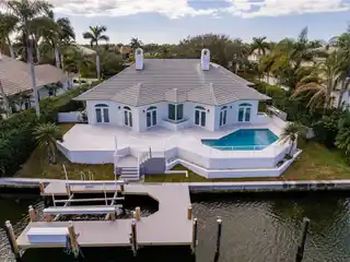 Waterfront Luxury in the Anchor