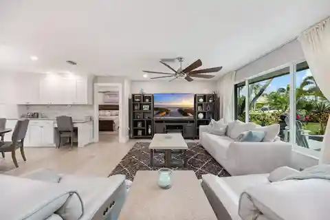 Updated Waterfront Home in Bonita Springs