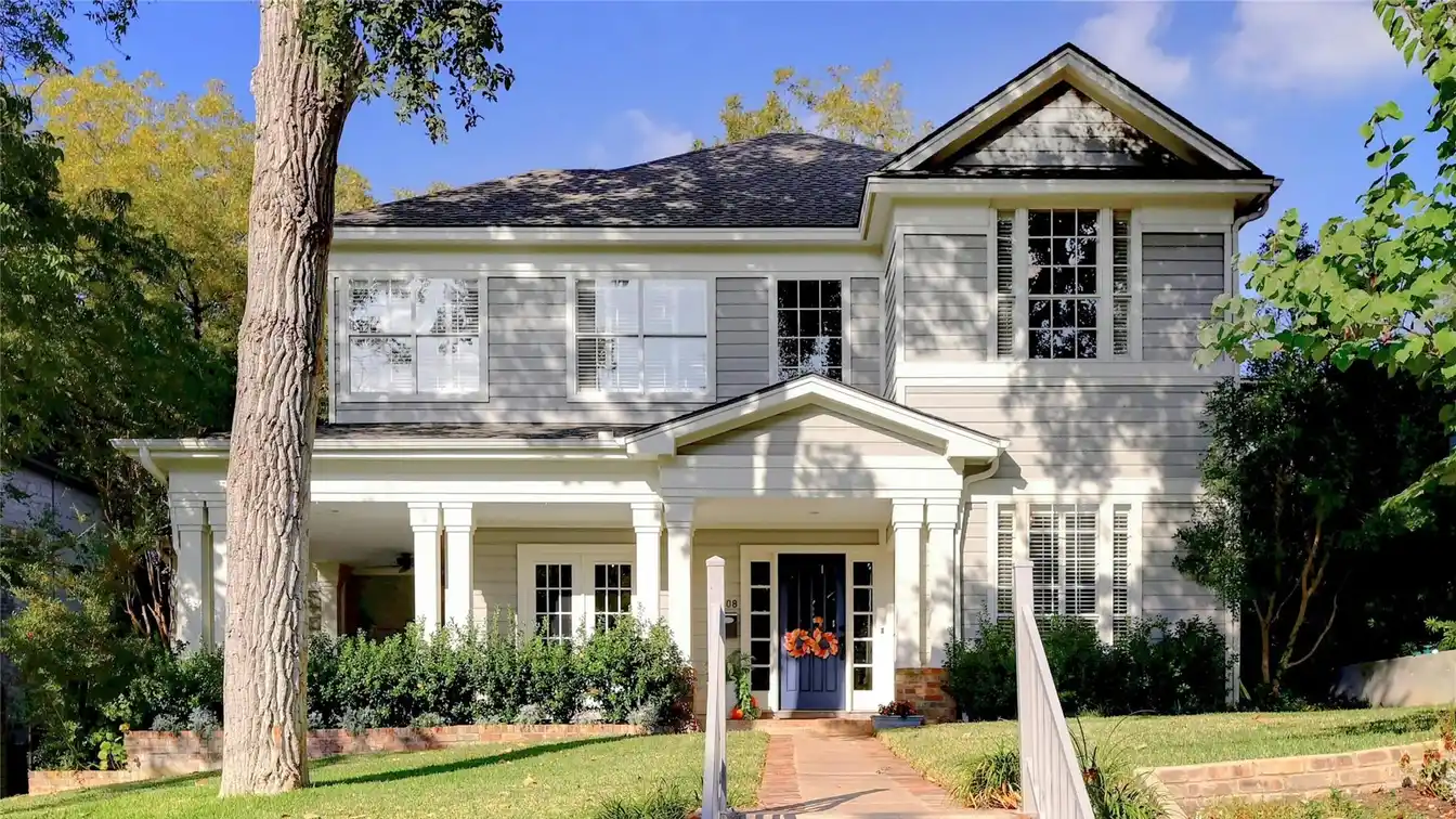 Modern Comforts with Historical Appeal in Judge's Hill