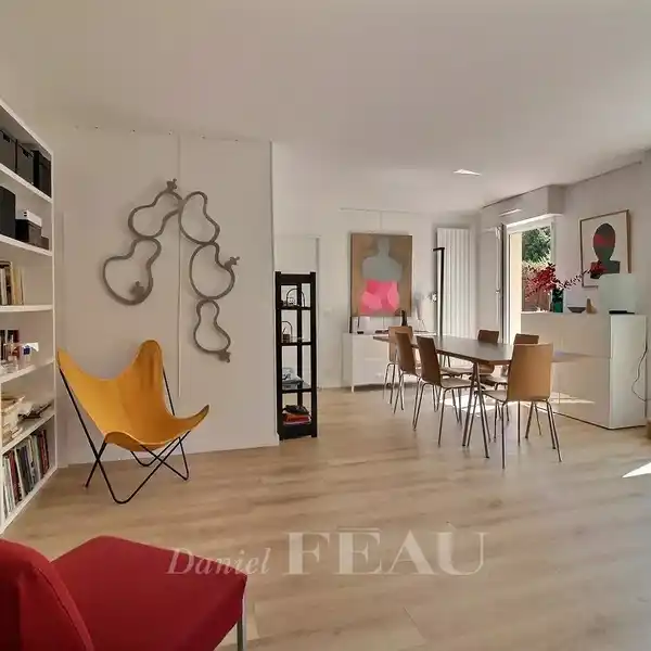 UNIQUE GARDEN APARTMENT IN PRIME LOCATION