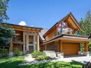 Expansive and Sophisticated Residence