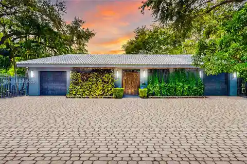 Private Sanctuary in North Grove