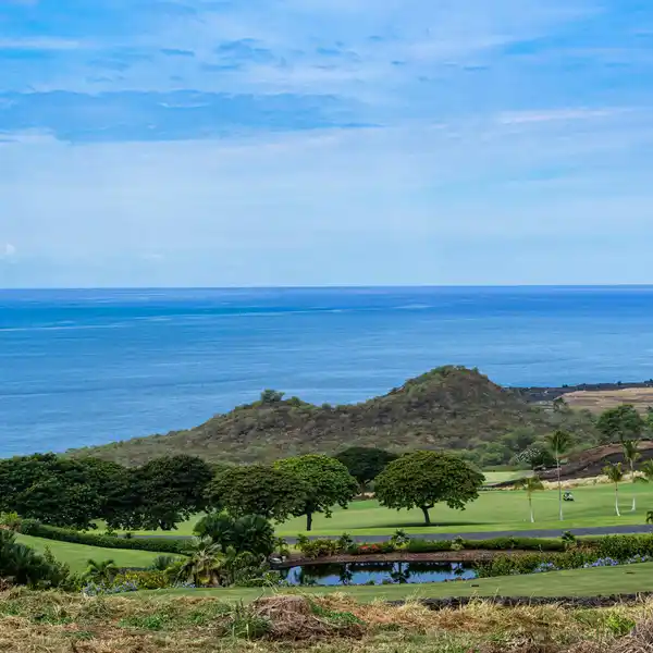 BEAUTIFULLY SPACIOUS LAND IN THE HEART OF KONA TOWN