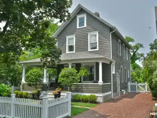 Beautifully Maintained Home in the Historic District