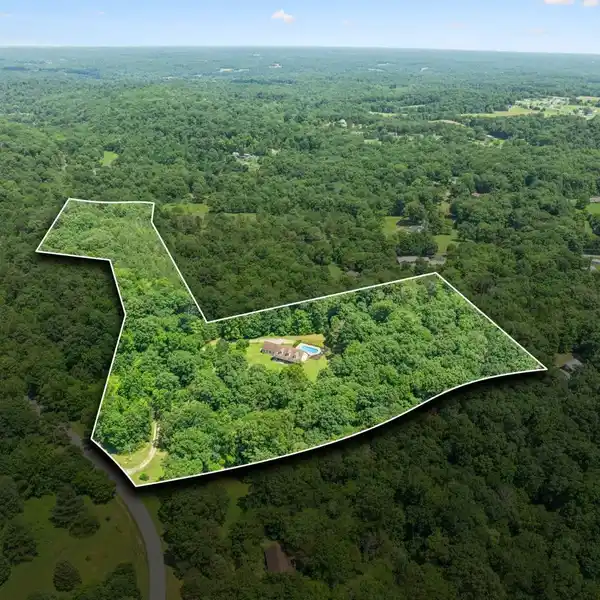 PRIVATE ESTATE LIVING ON NEARLY 12 ACRES