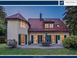 Stylish Living with Historic Charm