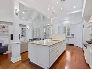 Grand Family Retreat in the Heart of Naples