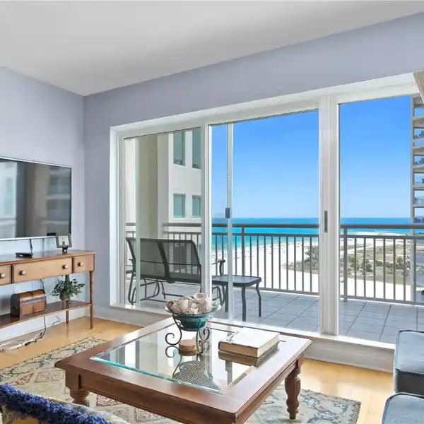 EXQUISITE RESIDENCE AT THE GRANDE