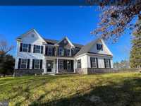 NEW CONSTRUCTION CUSTOM BUILT HOME