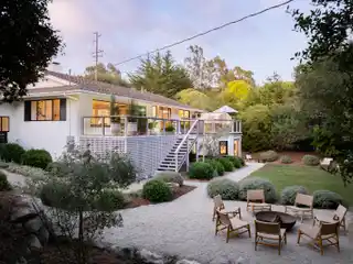 Peaceful Single-Level Home in Hedgerow