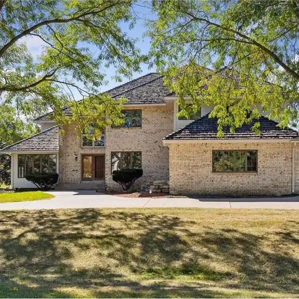 SPACIOUS HOME WITH A VERSATILE PLAN