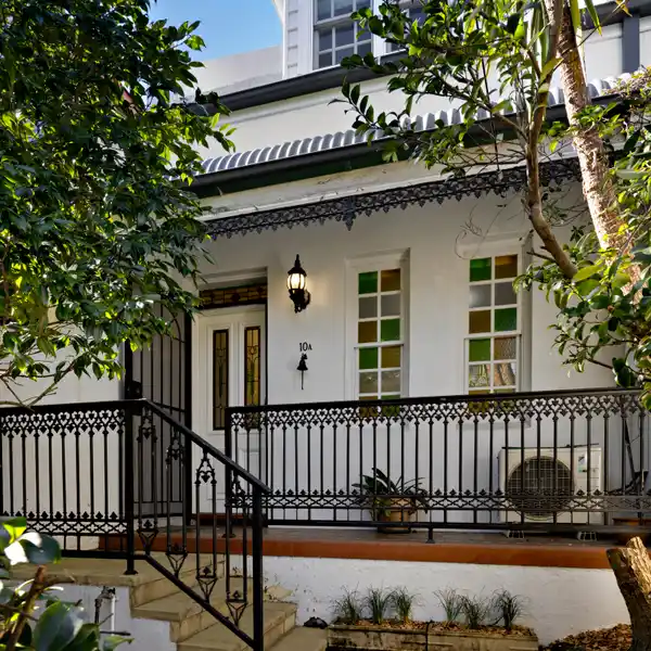 STYLISH HOME WITH OVERSIZED GARAGE AND BALCONY