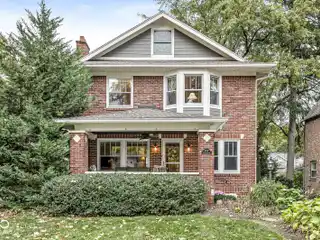 Exquisite 1927 Home Blending Classic Elegance and Modern Luxury