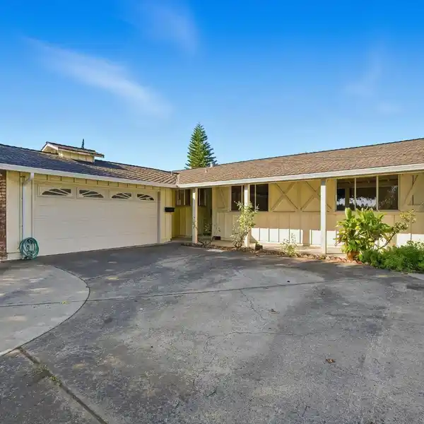 GREAT POTENTIAL IN A DESIRABLE NEIGHBORHOOD