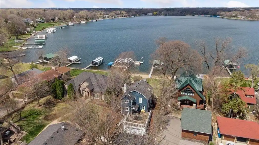 Gorgeous Lake Minnetonka Home