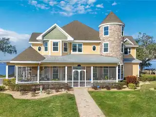 Exclusive Lakeside Estate on the Harris Chain of Lakes