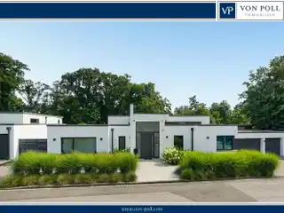 Modern Bauhaus-Style Bungalow for the Highest Demands in a Prime Location