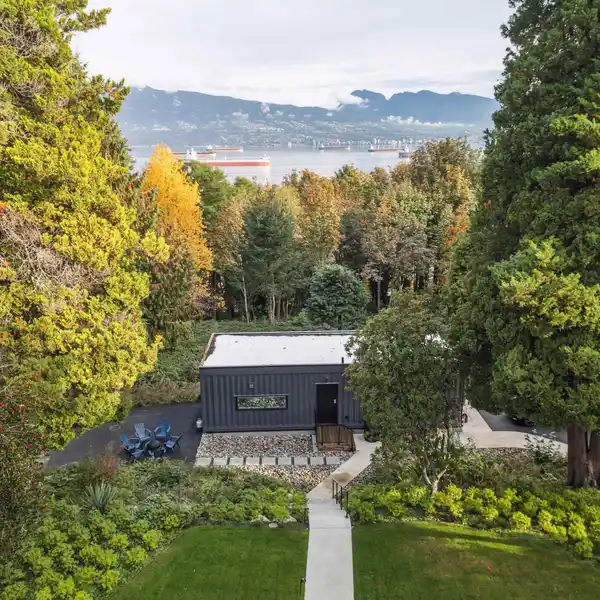 EXTRAORDINARY PROPERTY ON EXCLUSIVE BELMONT AVENUE