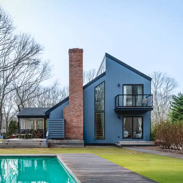 MODERN THREE BEDROOM RENTAL WITH POOL