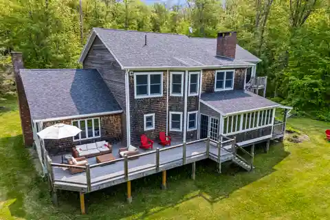 Coastal Waterfront Retreat