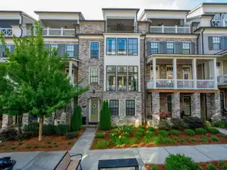 Modern Luxury in an Unbeatable Location