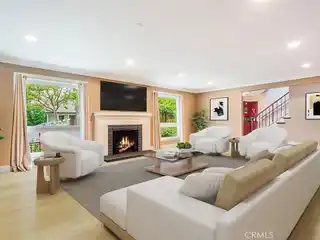 Elegant Home at the End of a Cul-De-Sac