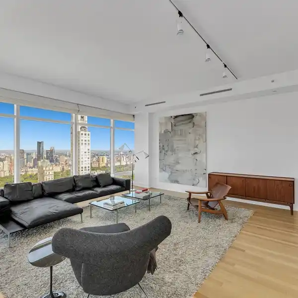 FLAWLESS GEM WITH AMAZING PANORAMIC VIEWS