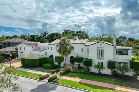 Sprawling Estate in Belleair