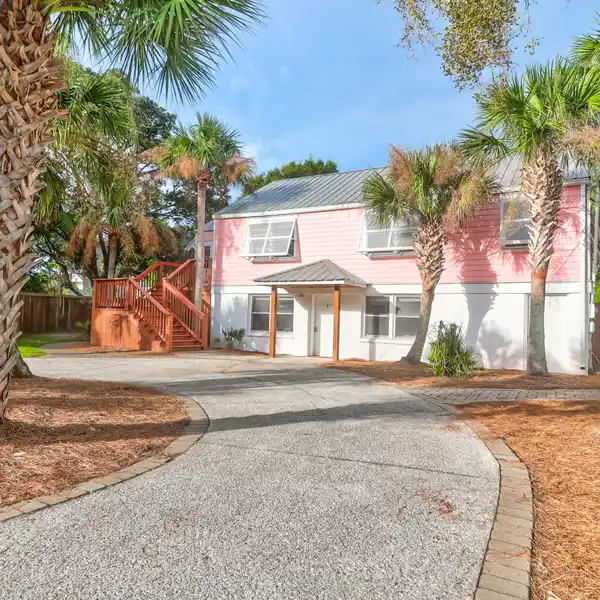 CLASSIC BEACH HOUSE THIRD BACK FROM THE OCEAN