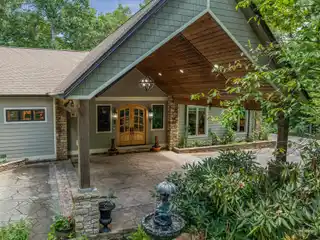 Private Retreat Where Sophistication Meets Serenity