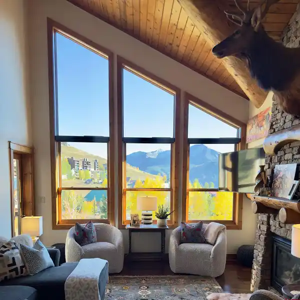 BEAUTIFULLY APPOINTED UNIT WITH WHETSTONE MOUNTAIN VIEWS