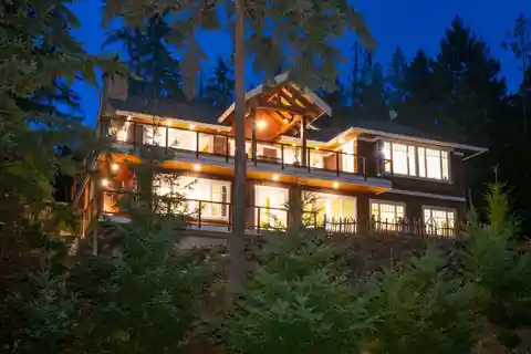 Gorgeous Home on a Private Acre-plus