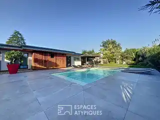 Single-level Contemporary Villa in the Heart of the Bourghail District