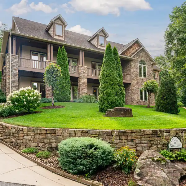 STUNNING CUSTOM BUILT BLACK MOUNTAIN HOME