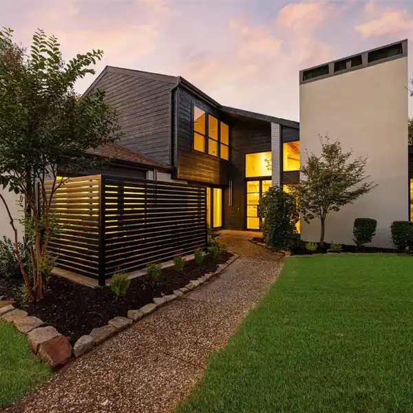 MASTERFULLY DESIGNED HOME WITH ICONIC MID-CENTURY LINES