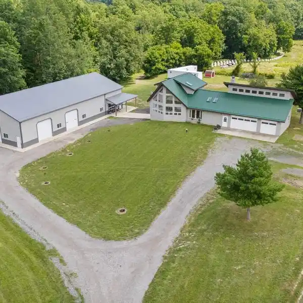 PRIVATE HARBOR COUNTRY RETREAT ON 25 PICTURESQUE ACRES