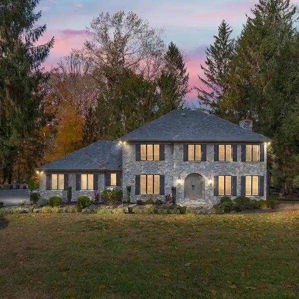 TIMELESS ARCHITECTURE MEETS TODAY'S MOST SOUGHT-AFTER UPDATES