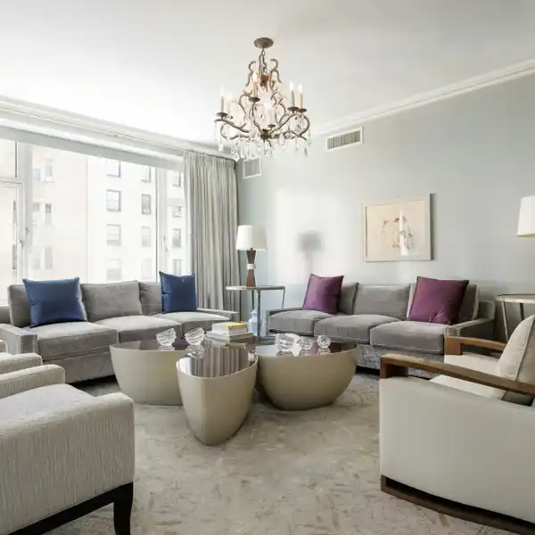 BEAUTIFUL HALF-FLOOR RESIDENCE ON THE UPPER WEST SIDE