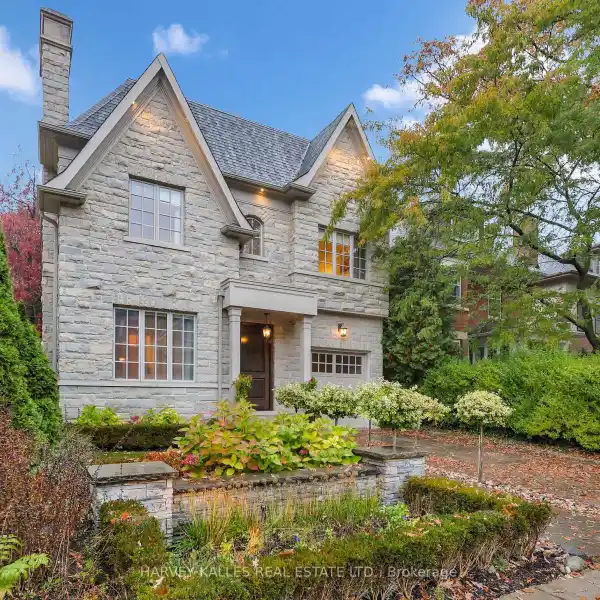 EXQUISITE CUSTOM-BUILT RESIDENCE IN PRESTIGIOUS DEER PARK