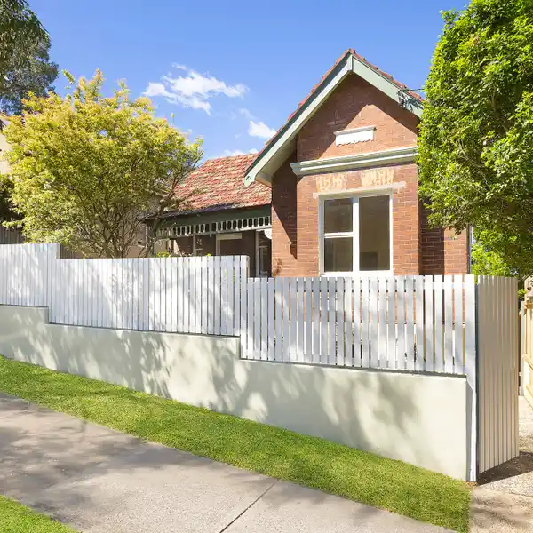 FREESTANDING CLASSIC READY FOR TRANSFORMATION