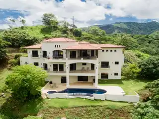 Casa De La Promesa