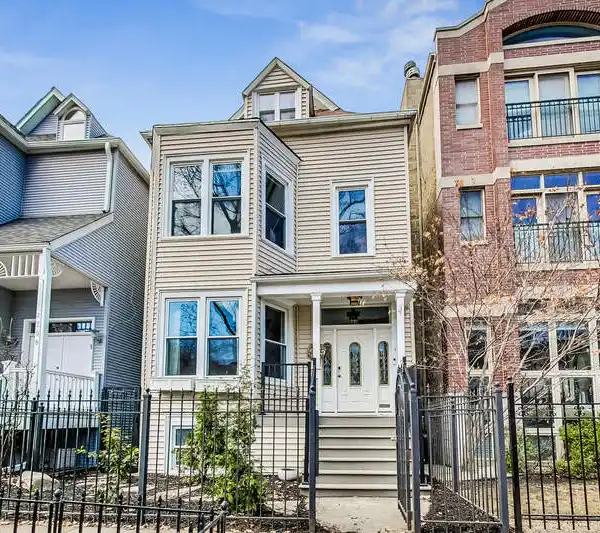 AMAZING VALUE IN LINCOLN PARK
