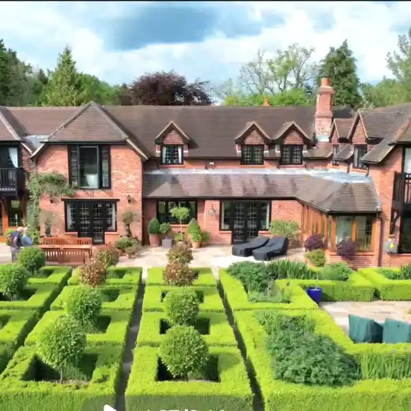 EXCEPTIONAL EQUESTRIAN PROPERTY