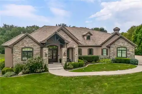 Fabulous Home in Highlands Creek