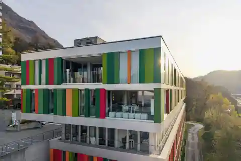 Prime Location with Exclusive Lifestyle Amenities