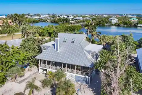 Enchanting Retreat | Ultimate Island Living