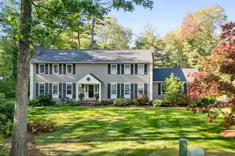 Renovated Cul-De-Sac Home with Designer Kitchen